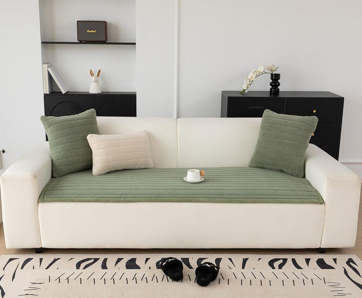 Non-Slip Sofa Cover – Soft Plush Fabric – Washable