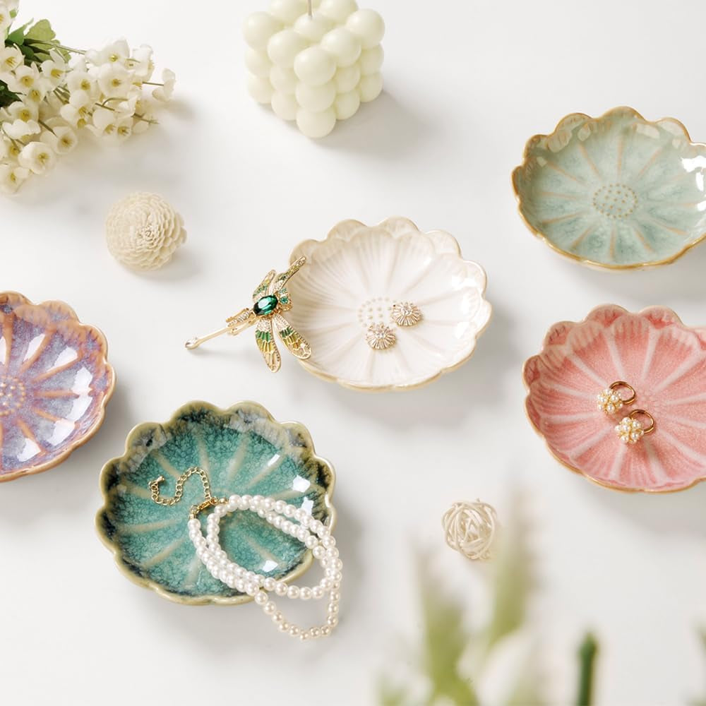 Lotus Ring Holder Dish Small Indoor Ash Tray, Ceramic Dessert Plate Trinket Jewelry Holder Organizing Necklace Earrings for Parents Friends Sister, All Jewelries Are NOT Included. Grass Green.