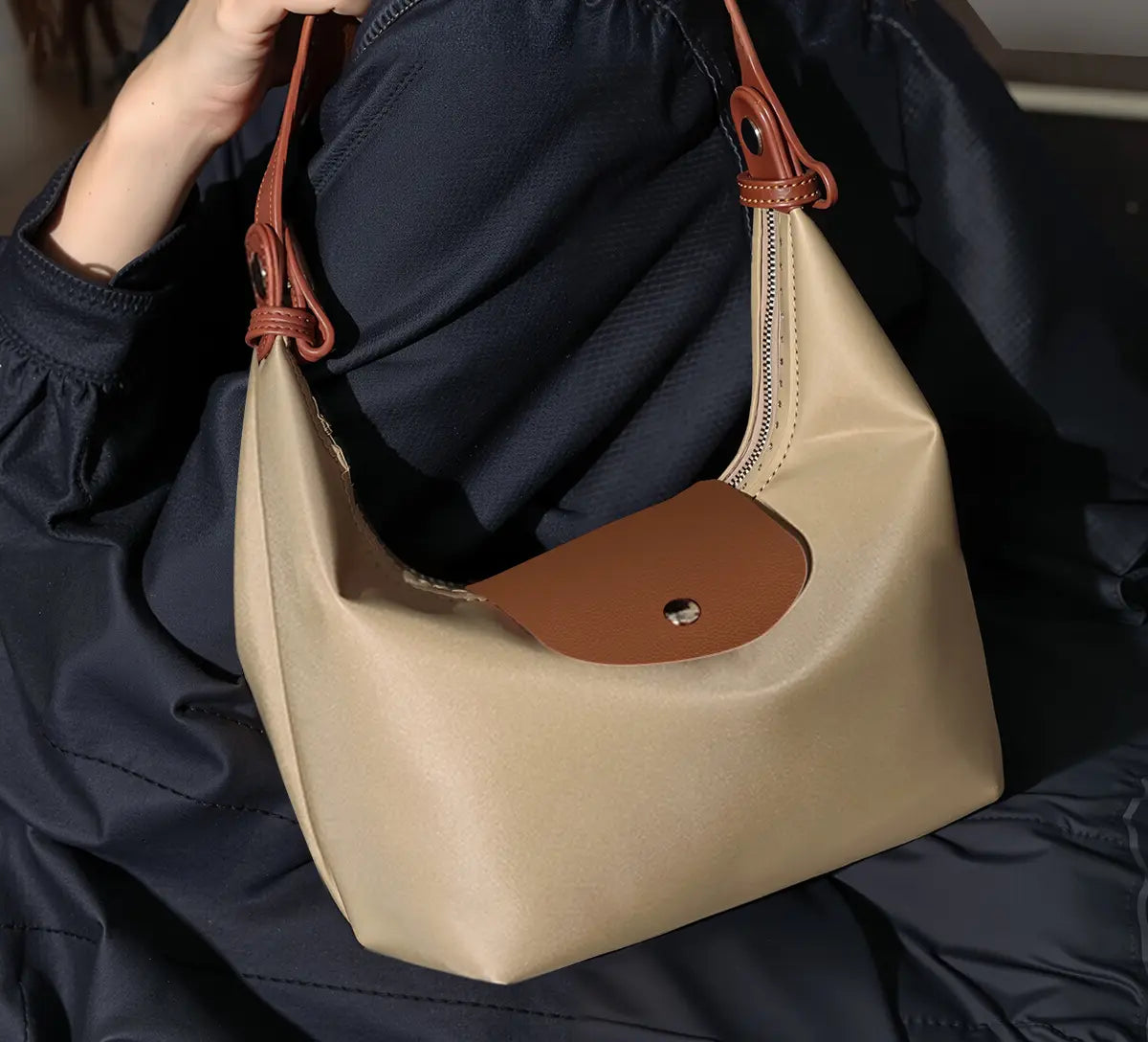 DURV Crossbody Bags for Women, Minimalist Crescent Nylon Shoulder Purse with Adjustable Strap, Lightweight Satchel for Casual Women'S Fashion, Adjustable Purse, Everyday Bag, Purse Shoulder Bag