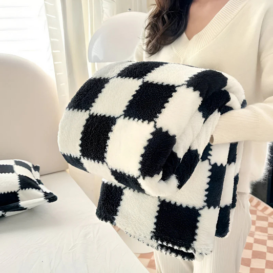 Fleece Blanket Checkered Pattern