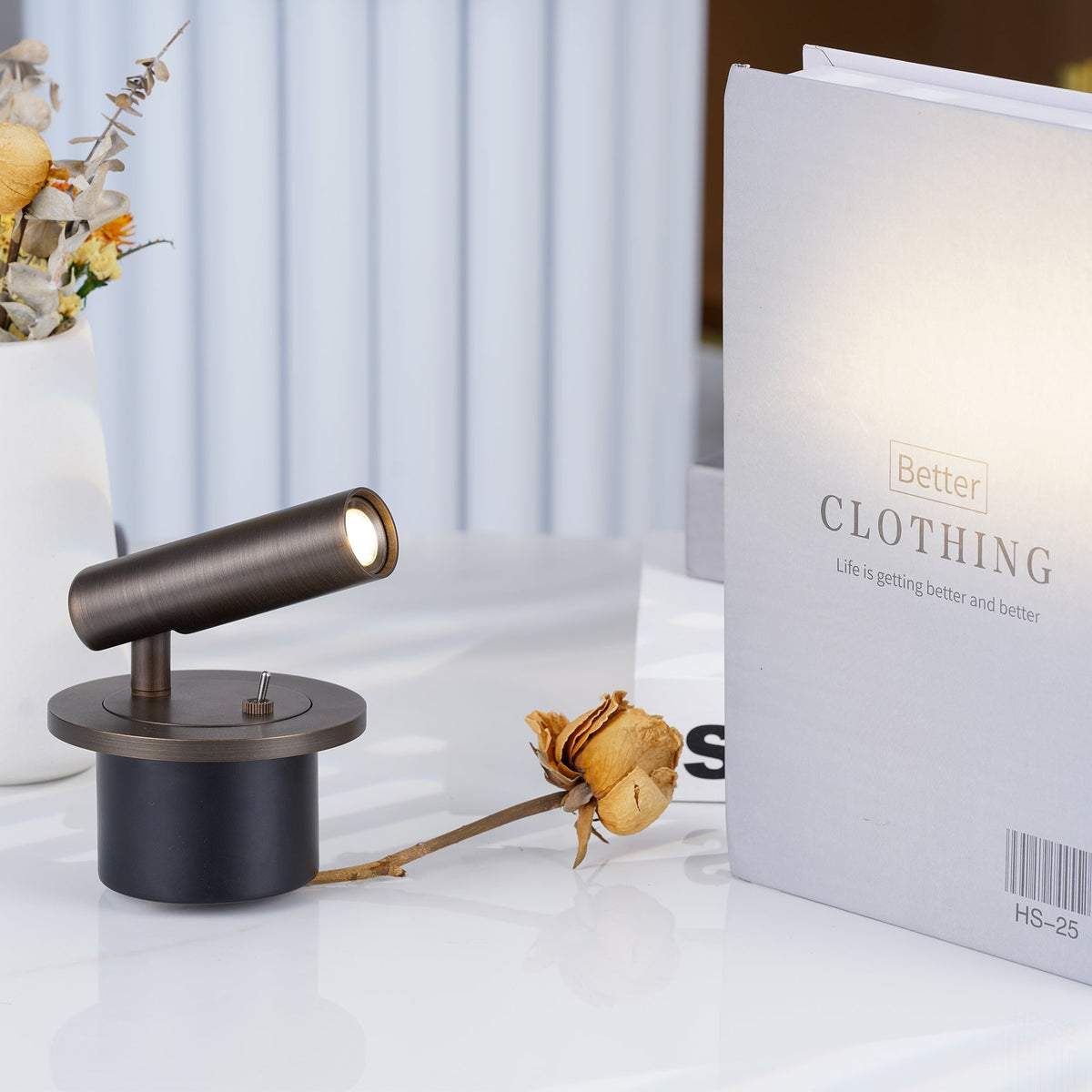 LED Wall Reading Light – Adjustable Spotlight – Warm Light