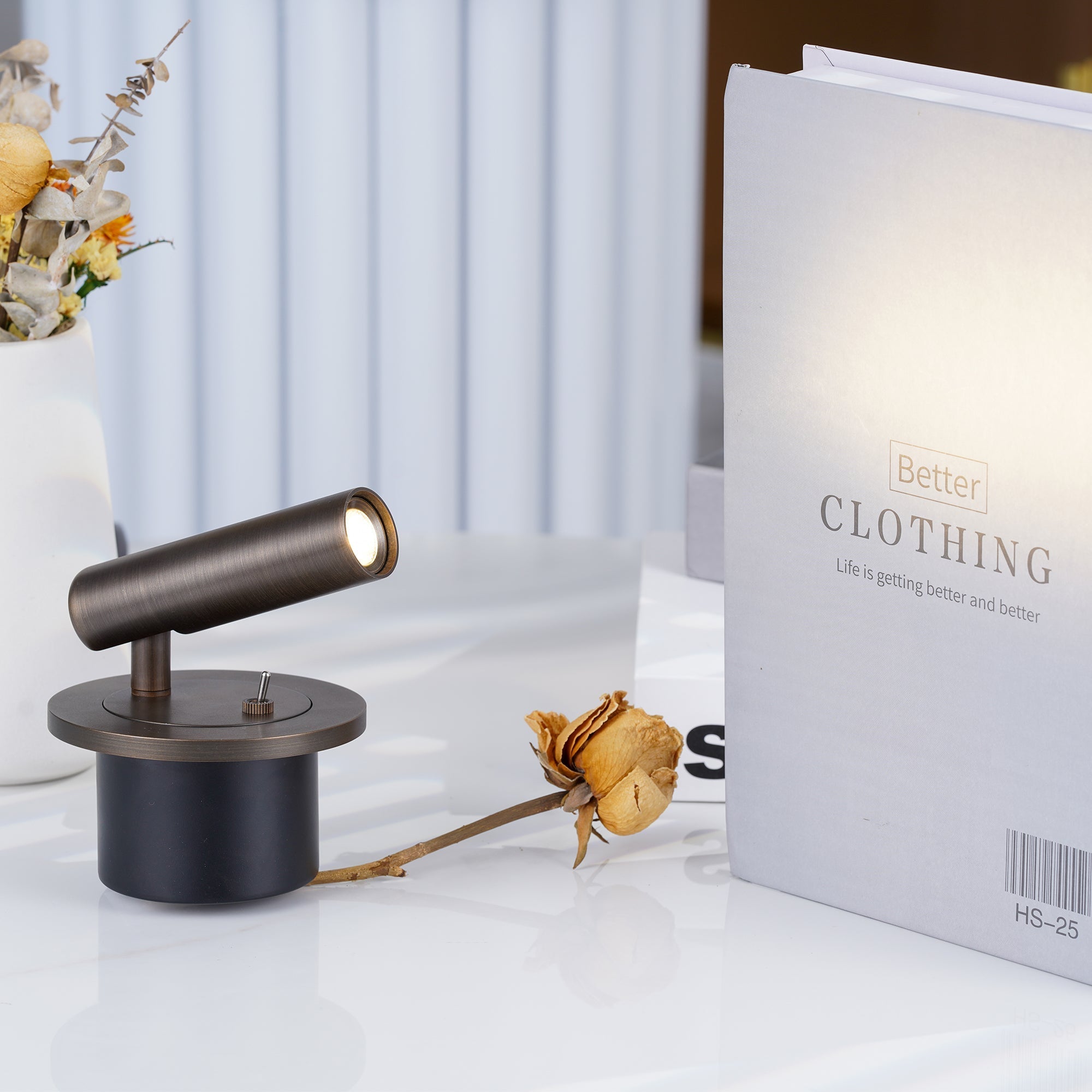 LED Wall Reading Light – Adjustable Spotlight – Warm Light