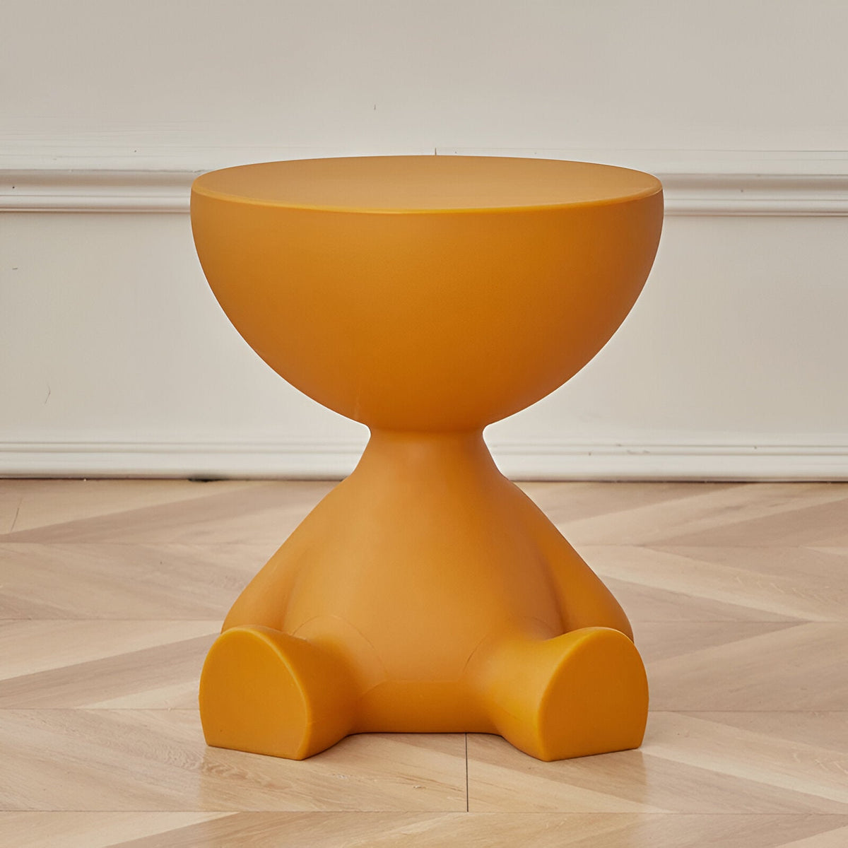 Round Side Table Compact Lightweight For Living Spaces