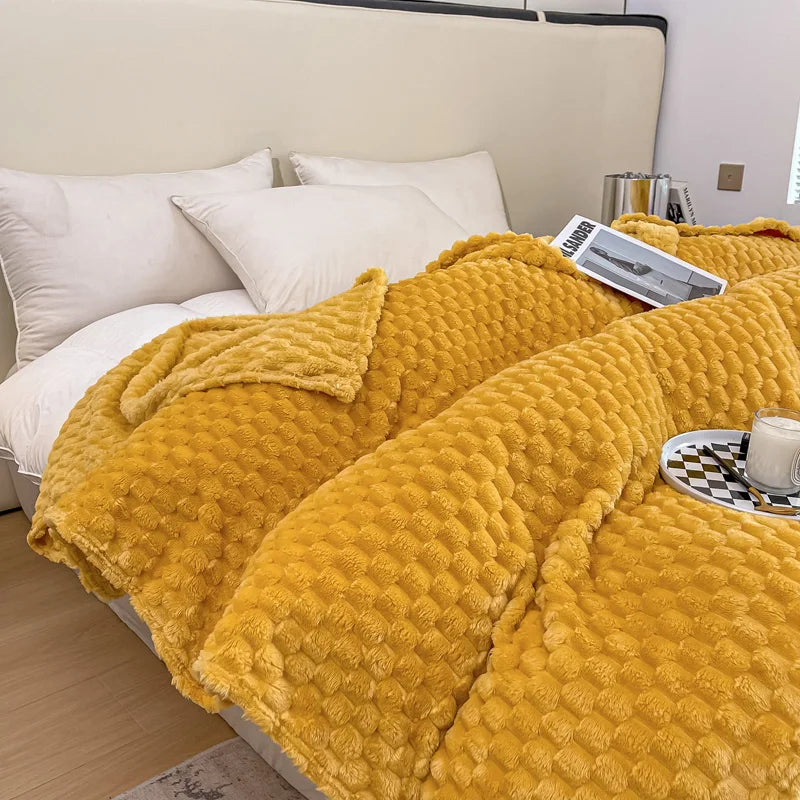 Fleece Throw Blanket – Soft – Plaid Pattern – Home Use