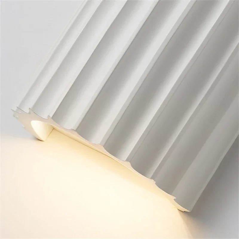 Resin Wall Lamp – Ribbed Design – E27 – Indoor Wall Light