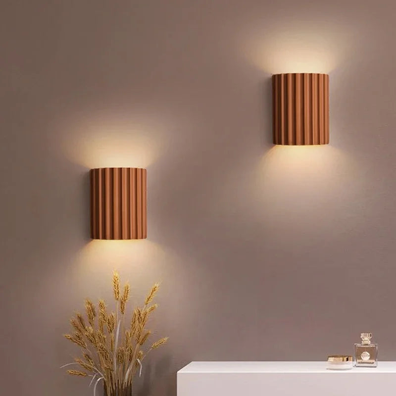 Resin Wall Lamp – Ribbed Design – E27 – Indoor Wall Light