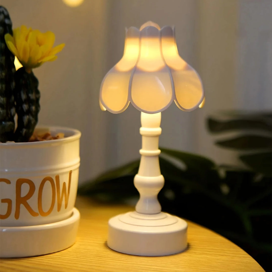Vintage Lotus Table Lamp Led Bedside Lamp Flower Bud Lamp Decor Night Light Atmosphere Desk Lamp